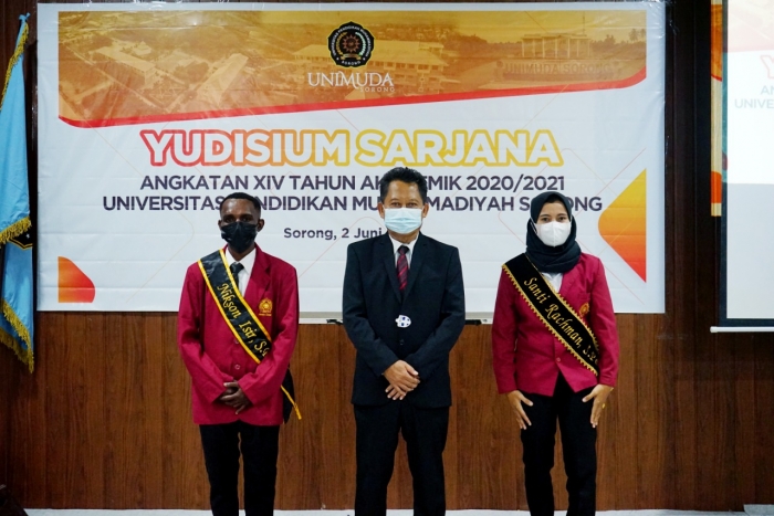 2 Mahasiswa FKIP menjadi Lulusan Sarjana Tercepat 2021