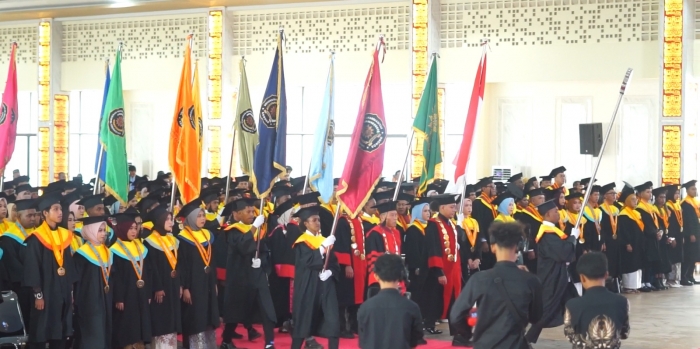 SEJARAH BARU UNIMUDA_WISUDA XXI Kukuhkan Wisudawan Program Pascasarjana