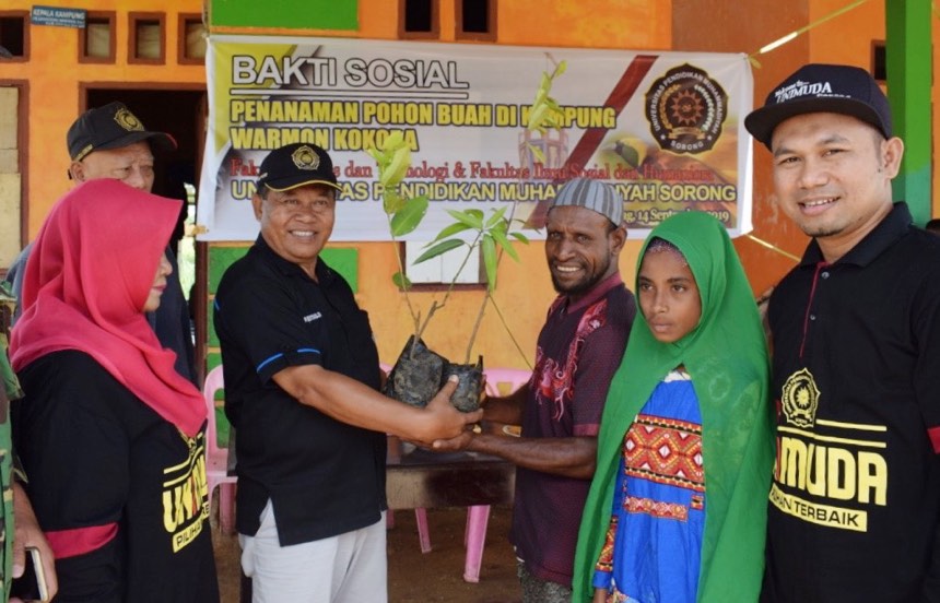 UNIMUDA Sorong Ciptakan  “Kampung Buah”