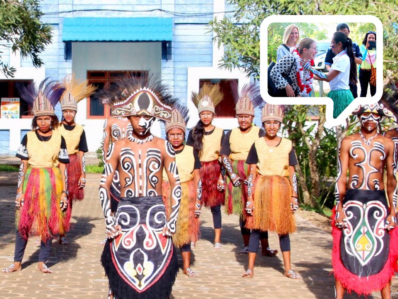 Mahasiswa PGSD STKIP Muhammadiyah Sorong Lestarikan Tarian Tradisional Raja Ampat